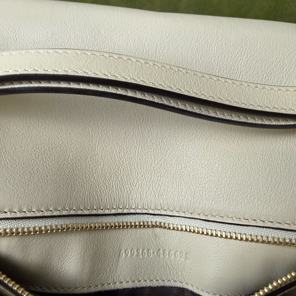 Gucci Blondie Shoulder Bag - Picture 9 of 11